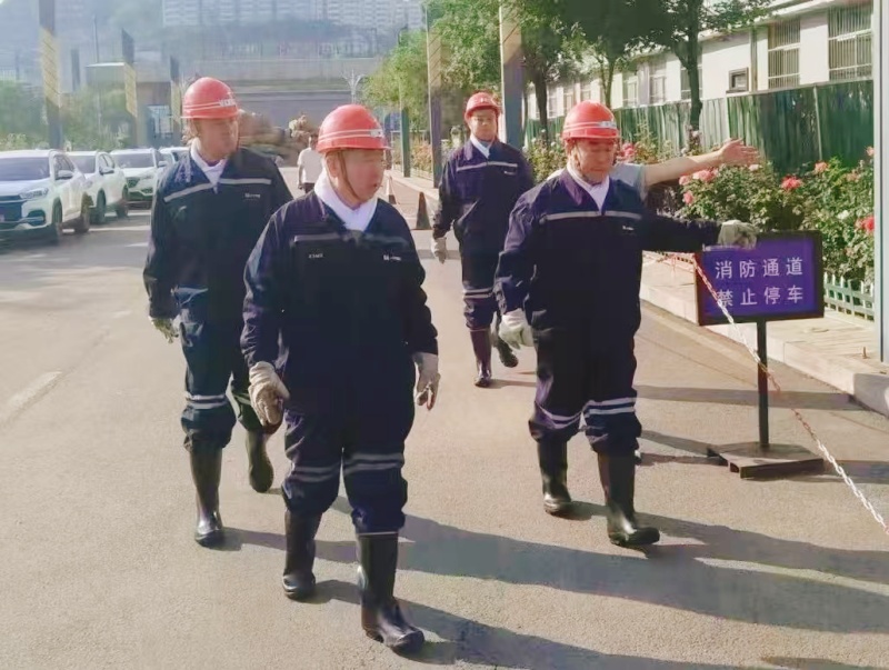 6.8吴总到马兰_副本.jpg